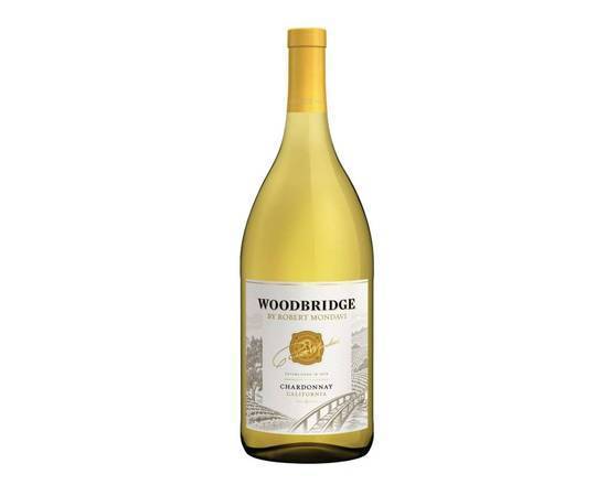 Order Woodbridge Chardonnay, 1.5L white wine (13.5% ABV) food online from Cold Spring Liquor store, Liberty Hill on bringmethat.com