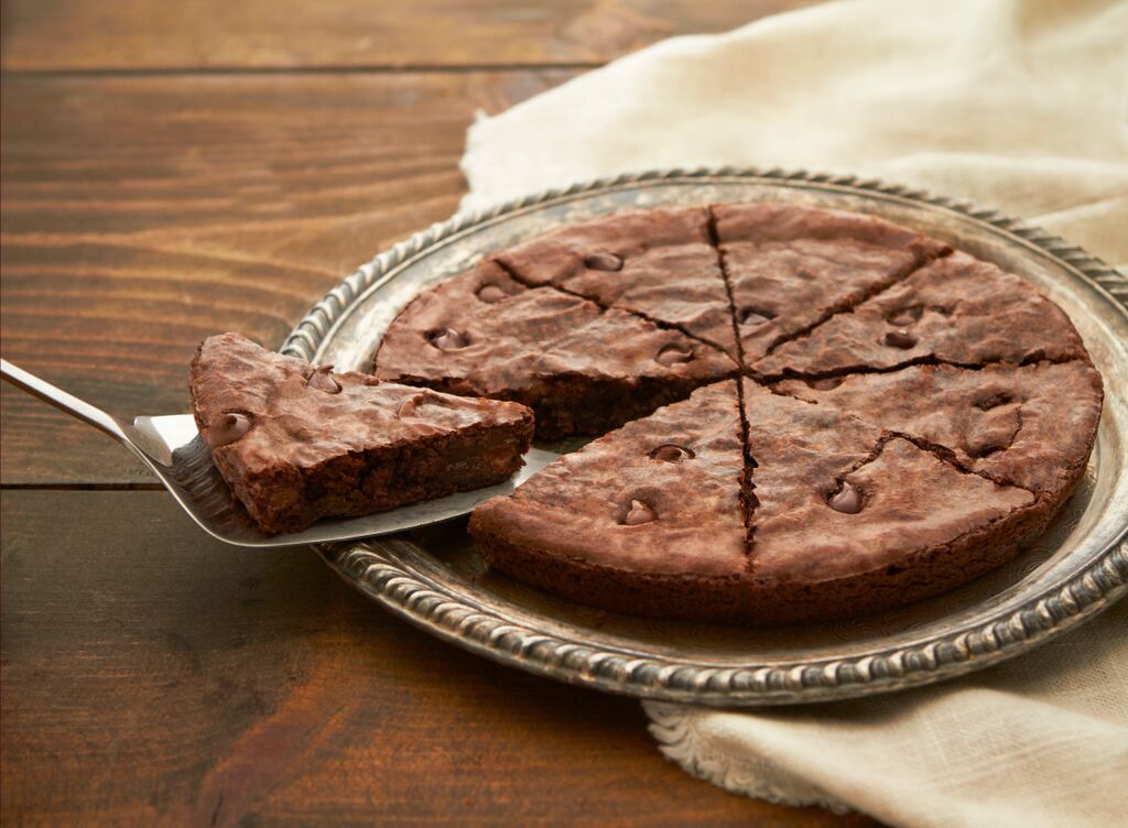 Order Brownie Pizza food online from Fox's Pizza Den store, Morgantown on bringmethat.com