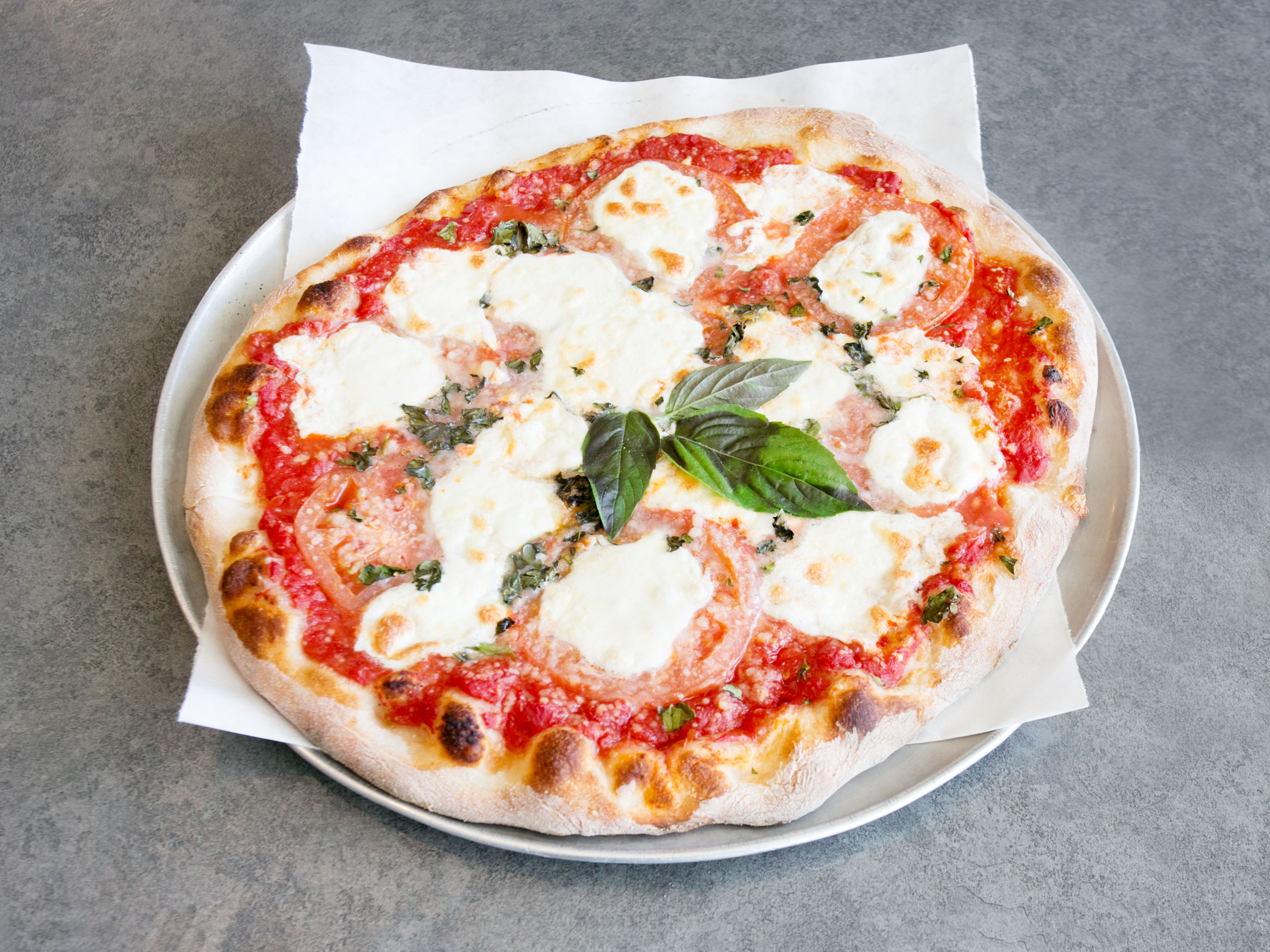 Order Margherita Pizza food online from Grand Apizza store, North Haven on bringmethat.com