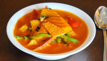 Order 44B. Squash Curry food online from Sa-Bai Thong Thai Cuisine store, Madison on bringmethat.com