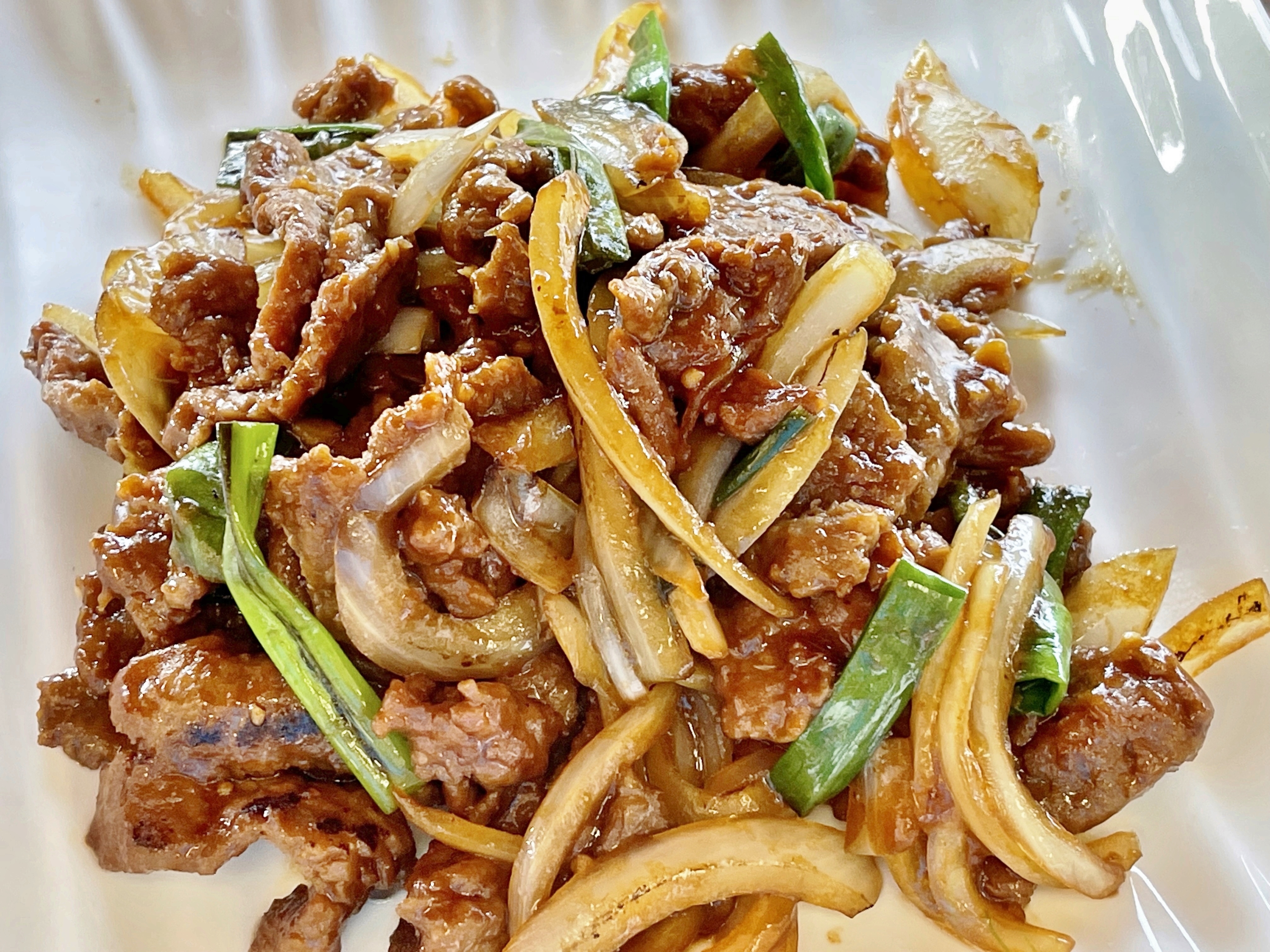 Order 32. Mongolian Beef food online from Chef Ming store, Beverly Hills on bringmethat.com