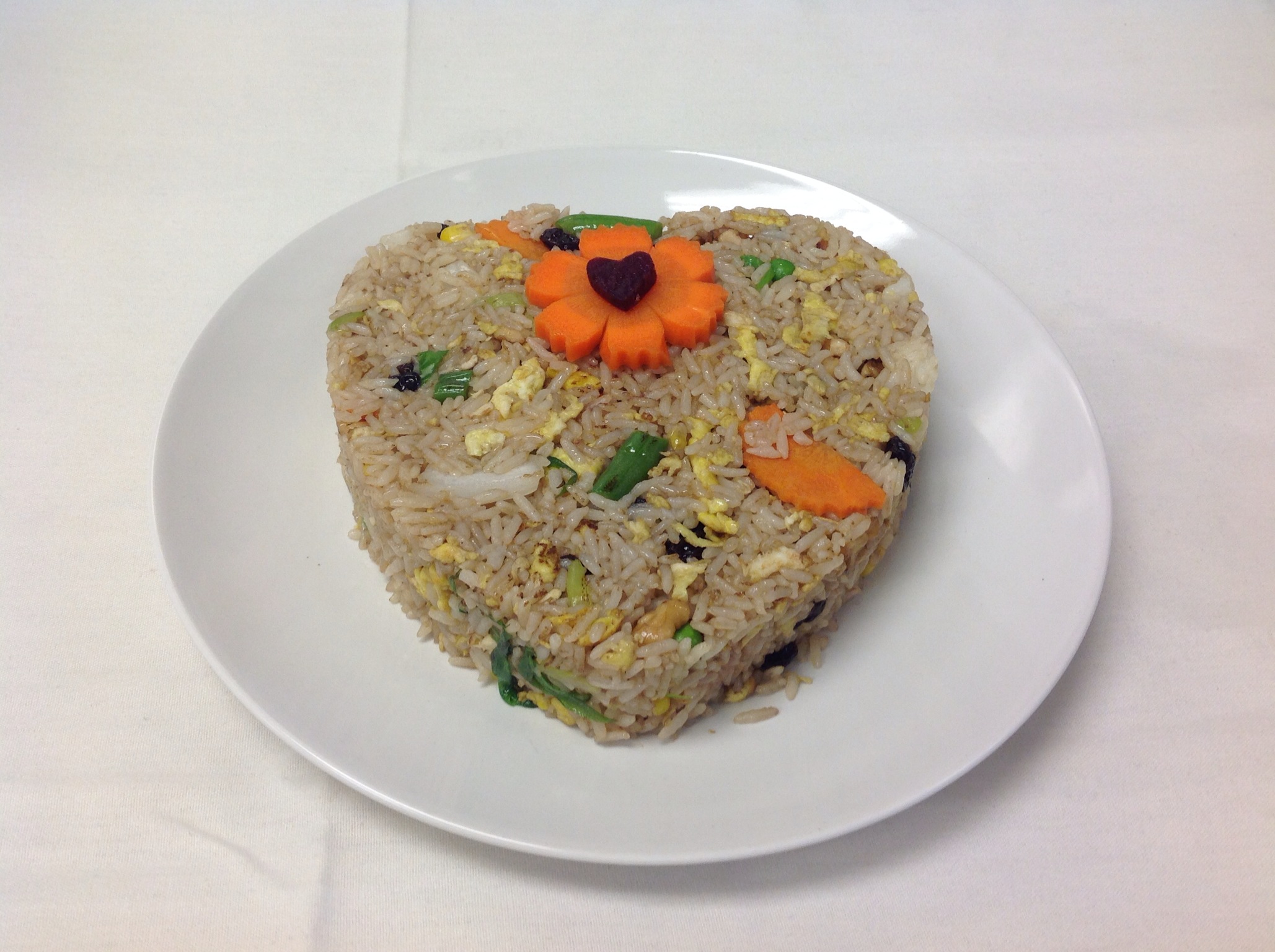 Order 76. Walnut and Raisin Fried Rice food online from Nine Thai Cuisine store, Chicago on bringmethat.com