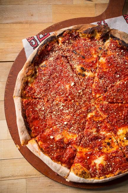 Order Traditional Pizza food online from Chickie's & Pete's store, Philadelphia on bringmethat.com