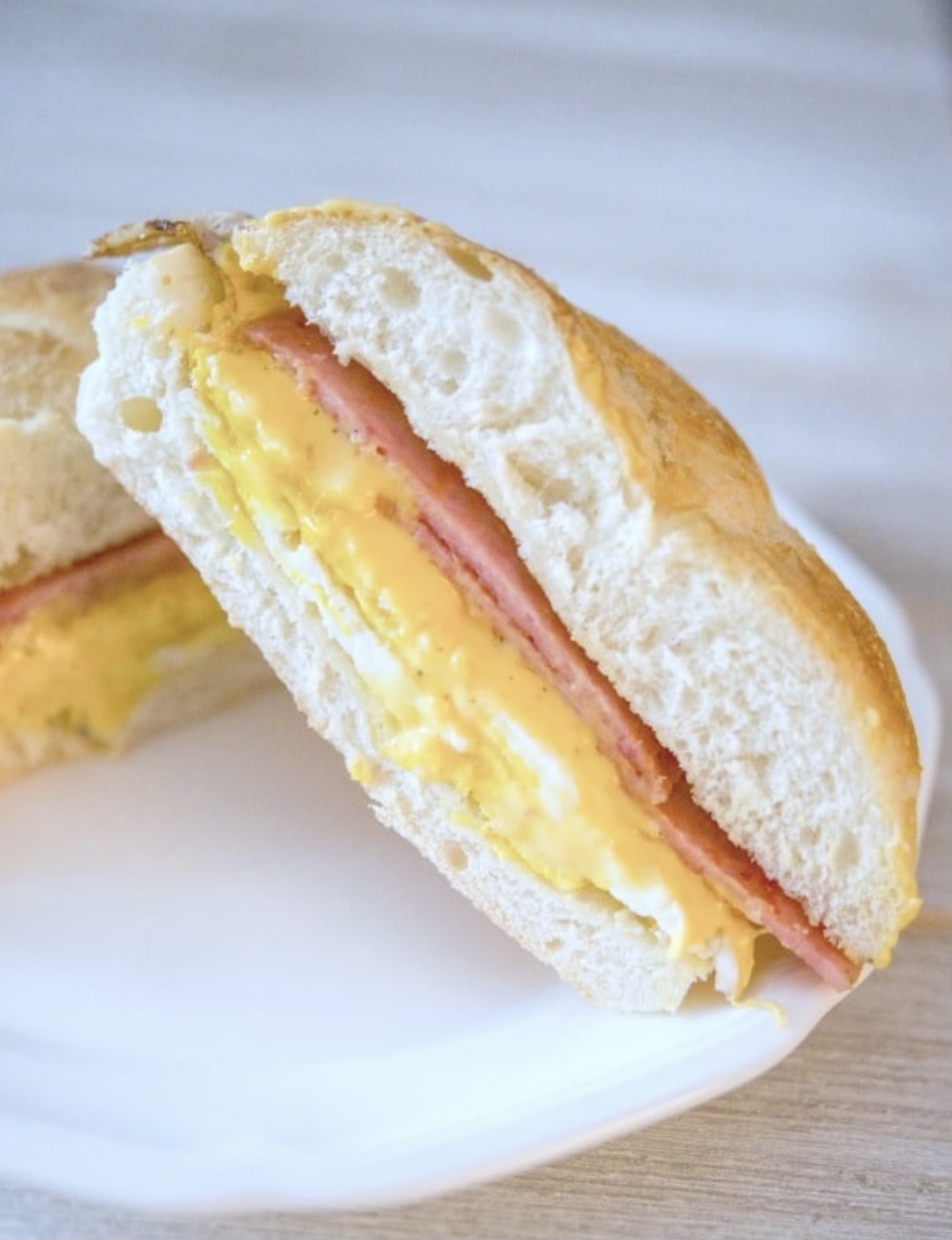 Order Ham Egg cheese on a Roll food online from United Gourmet Deli store, New Rochelle on bringmethat.com
