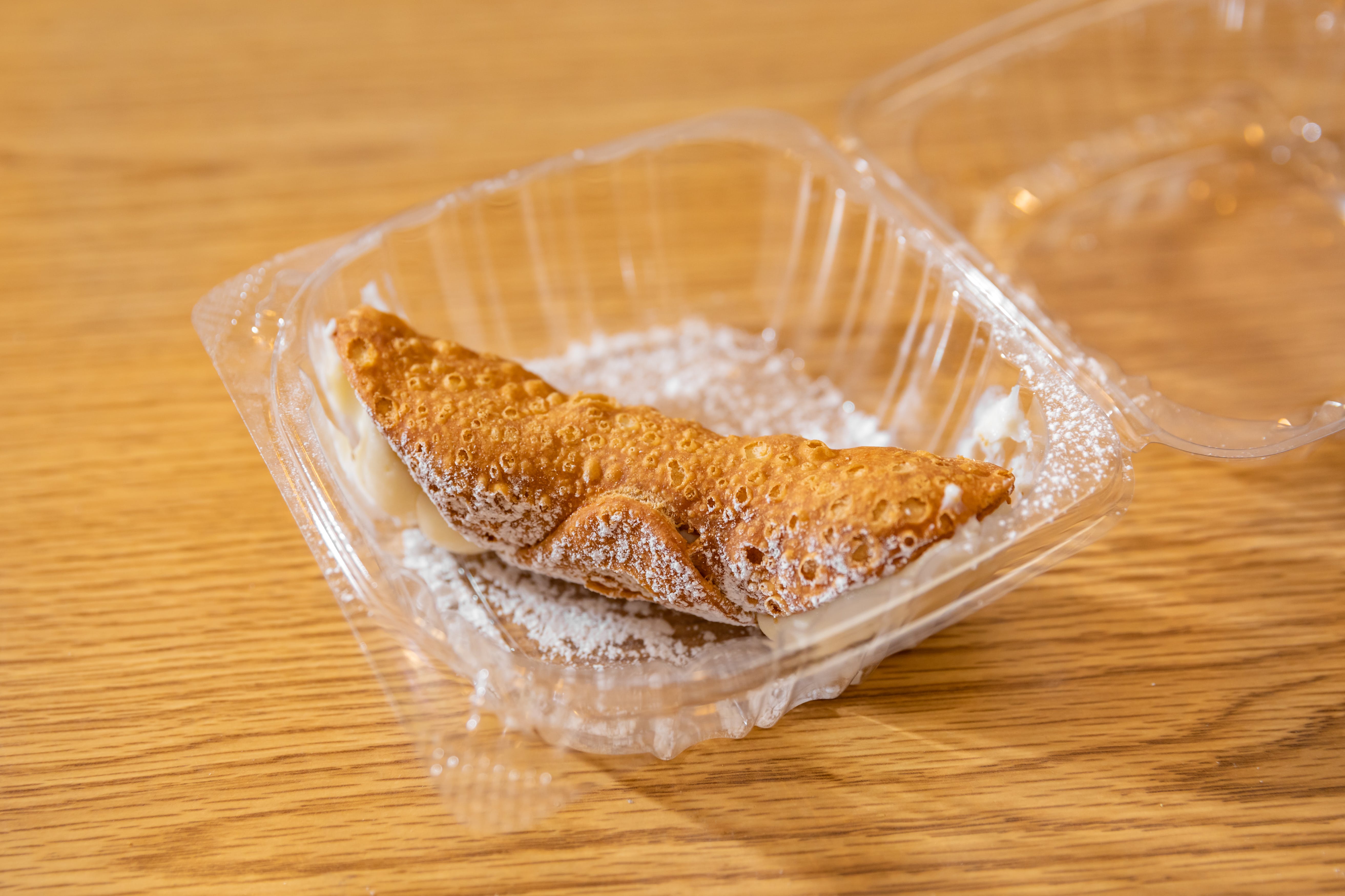 Order Cannoli - Dessert food online from Milano's Pizza store, Collierville on bringmethat.com