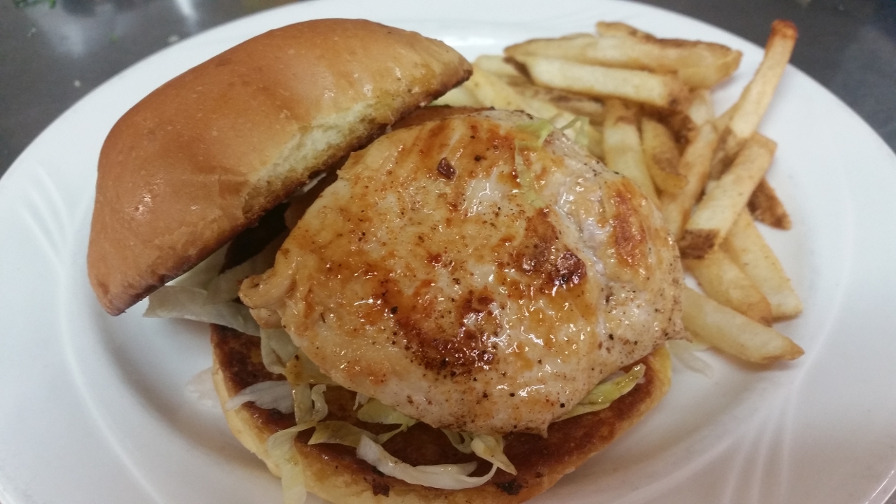 Order Grilled Chicken Sandwich food online from Sutton's store, Lexington on bringmethat.com