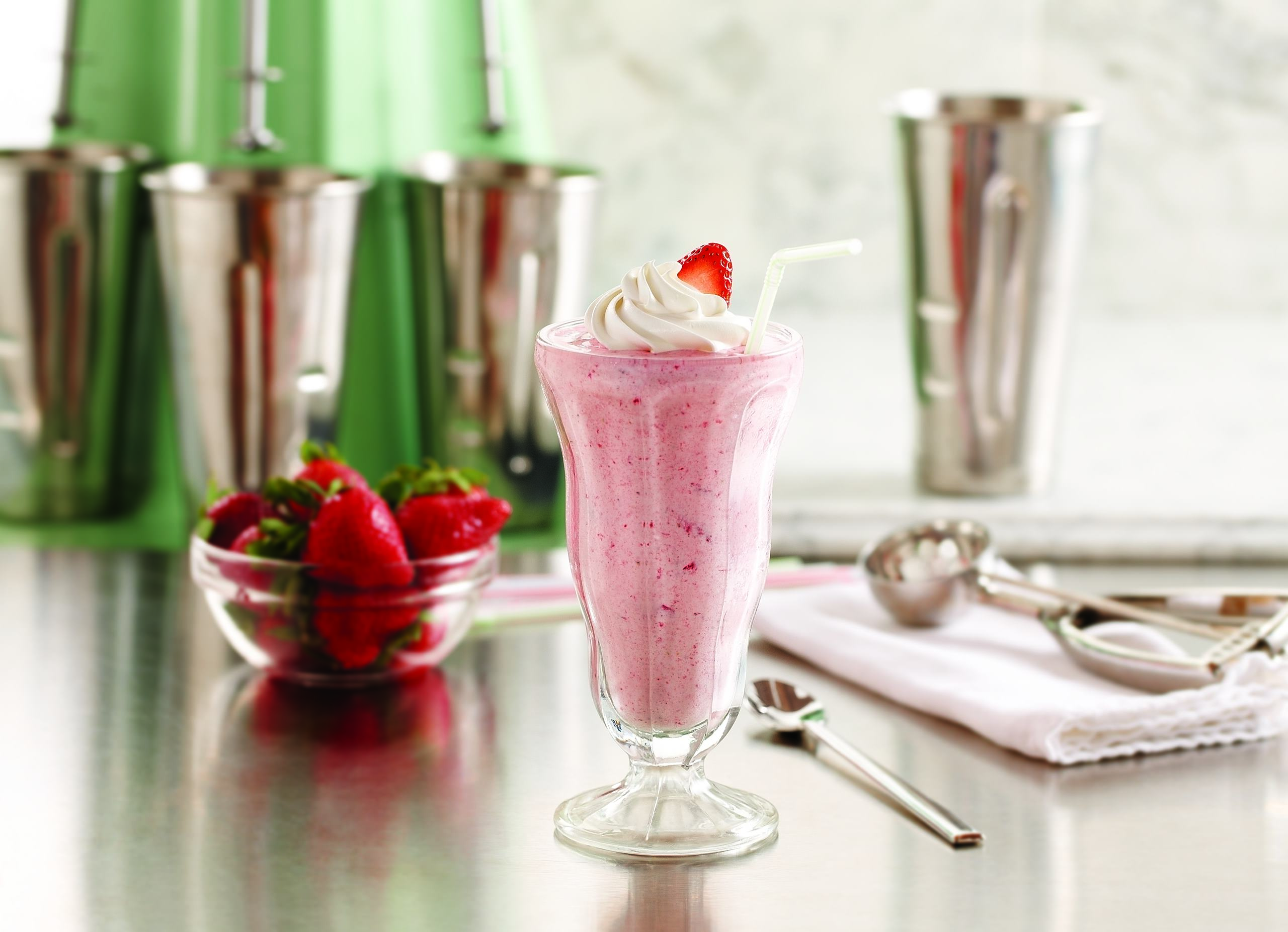 Order Famous Shake food online from Troy Big Boy store, Troy on bringmethat.com