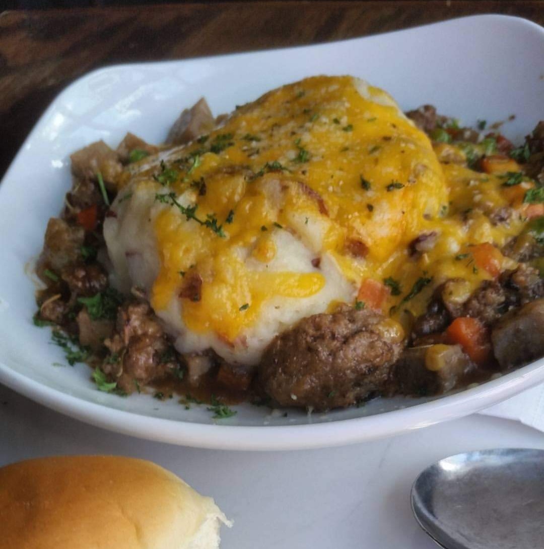 Order Shepherd's Pie food online from Fallon's Bar and Grill store, Olivette on bringmethat.com