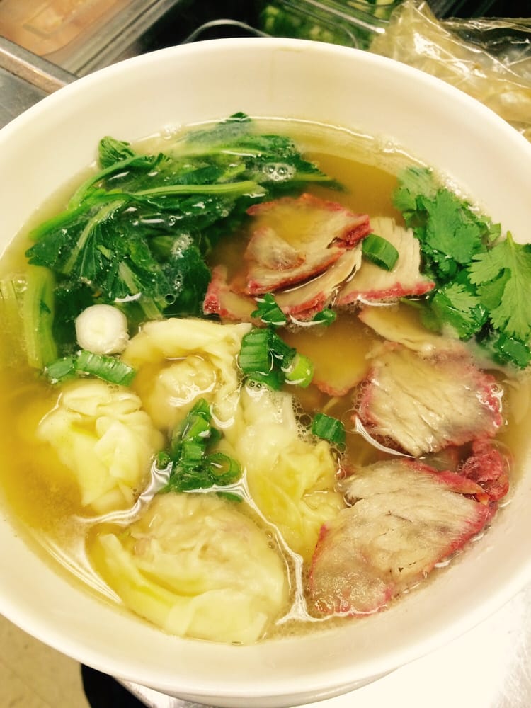 Order Wonton Egg Noodle Soup food online from Thai Silver Spoon store, Springboro on bringmethat.com