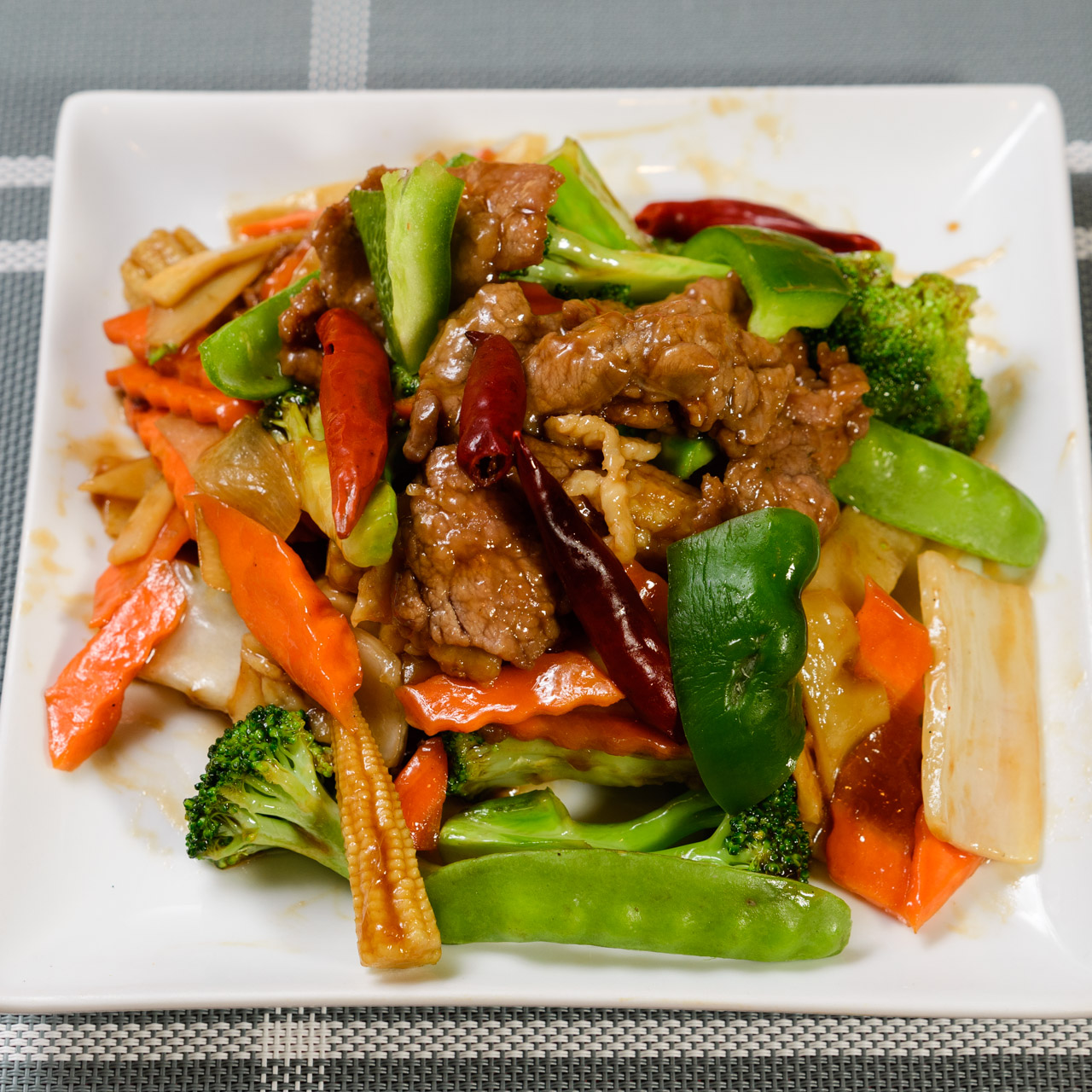 Order Hunan Beef food online from Oriental Cafe store, Rockville on bringmethat.com