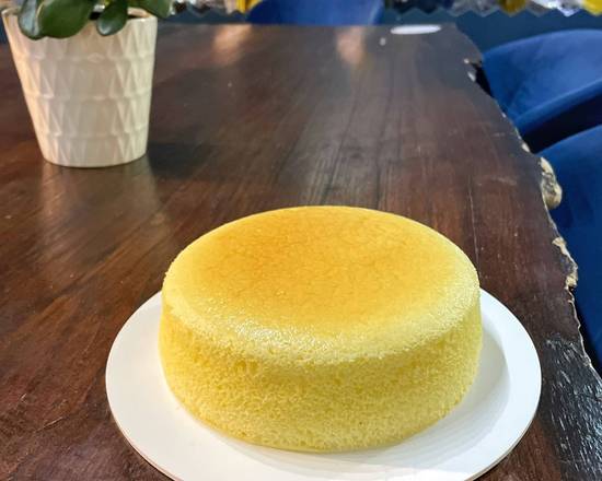 Order Japanese Souffle Cheesecake (6”) (日式半熟芝士) (6 寸) food online from Le C Patisserie & Tea House store, Madison on bringmethat.com