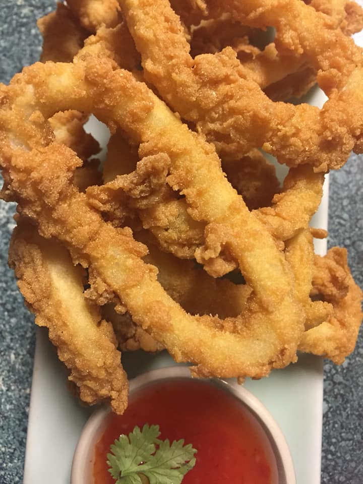 Order 9. Crispy Calamari food online from Spicy Lime store, New Bedford on bringmethat.com
