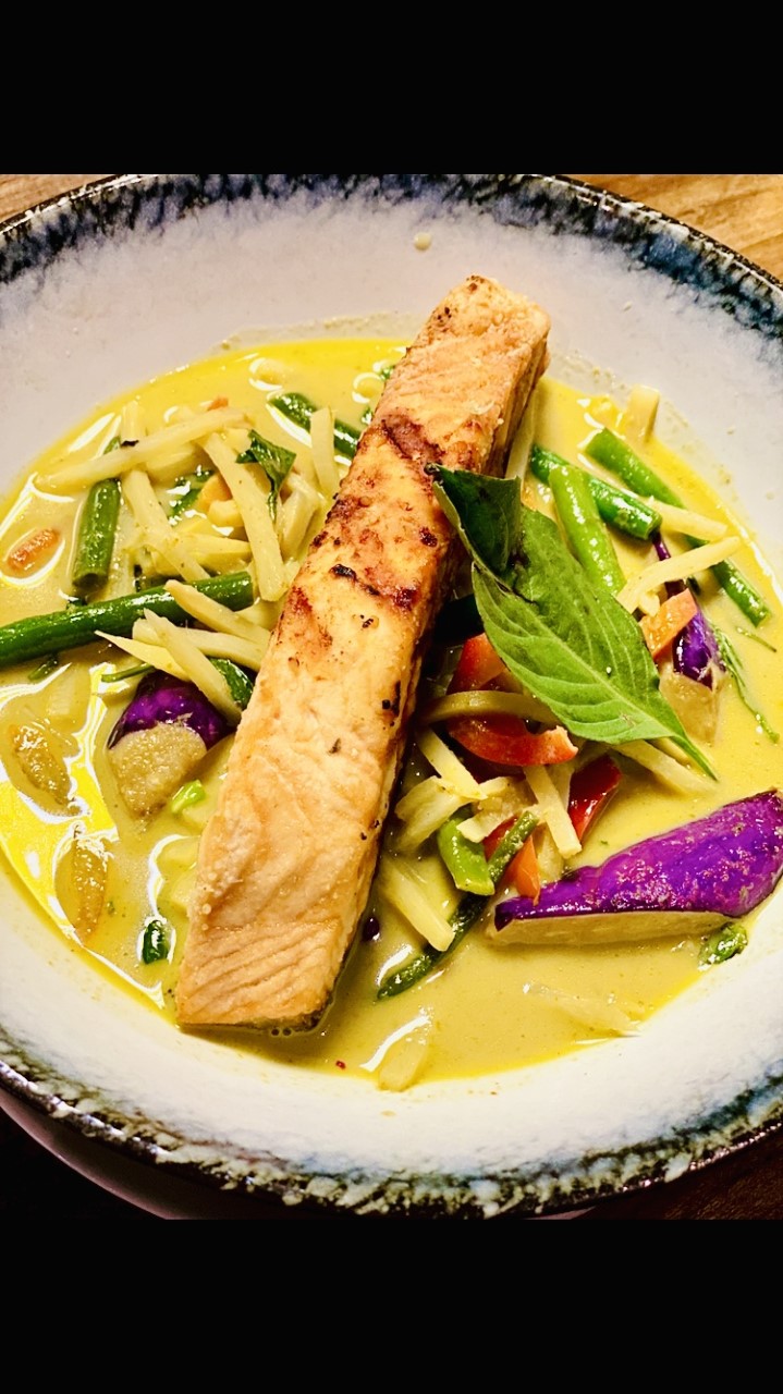 Order Grilled Salmon Green Curry  food online from Thaism store, Brooklyn on bringmethat.com