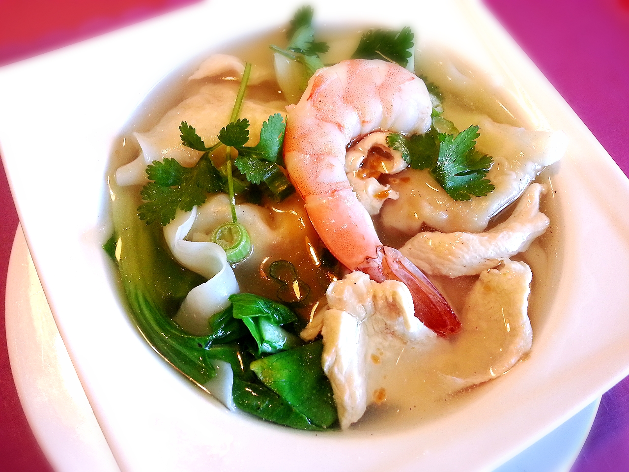 Order Wonton Soup food online from Thai Chef Cuisine store, Azusa on bringmethat.com