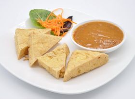 Order A10. Crispy Tofu Lunch food online from Boba Tea Cafe store, Niagara Falls on bringmethat.com