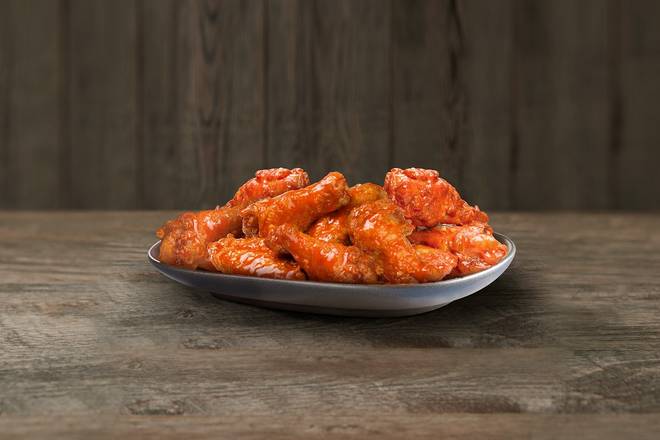 Order 10 Piece Classic Wings  food online from Rally store, Pine Bluff on bringmethat.com