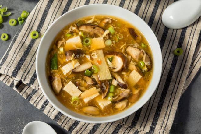 Order Veg Hot and Sour soup food online from Bowl O Biryani store, Downers Grove on bringmethat.com
