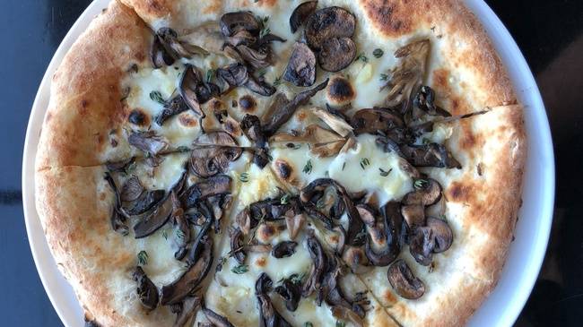Order Funghi Pizza food online from Midici The Neapolitan Pizza Company store, San Mateo on bringmethat.com