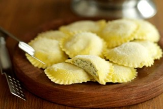 Order 8 Piece Cheese Ravioli Jumbo food online from New York Pizza & Family Restaurant store, Tannersville on bringmethat.com