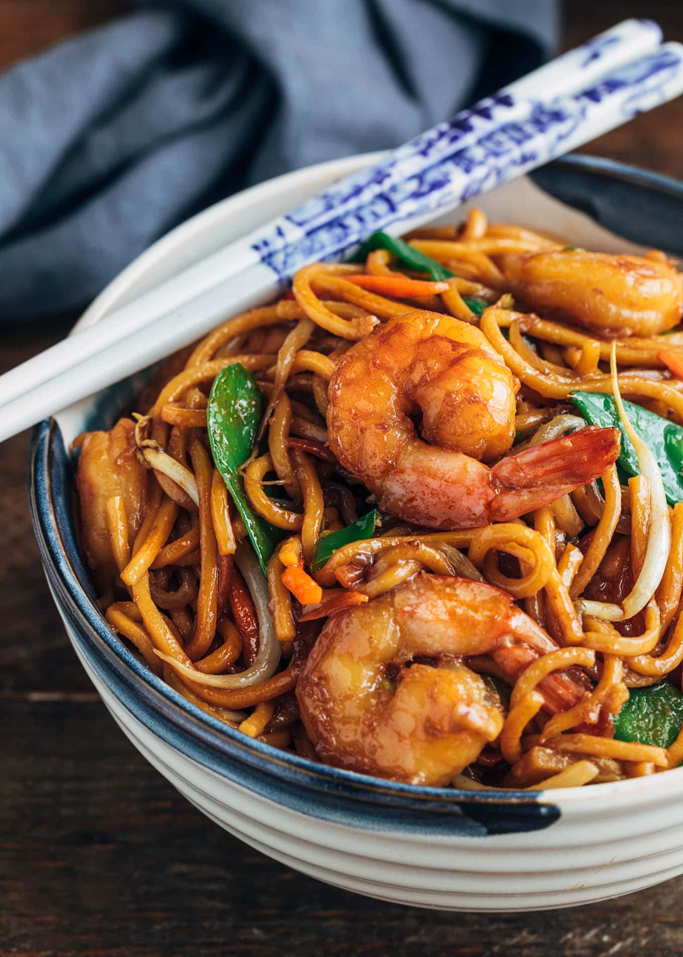Order 49. Shrimp Lo Mein food online from Chen's Yummy House store, Dumont on bringmethat.com