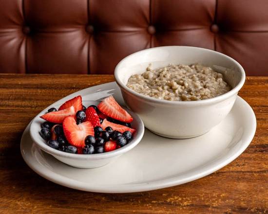 Order Oatmeal food online from Nate'n Al Delicatessen store, Beverly Hills on bringmethat.com