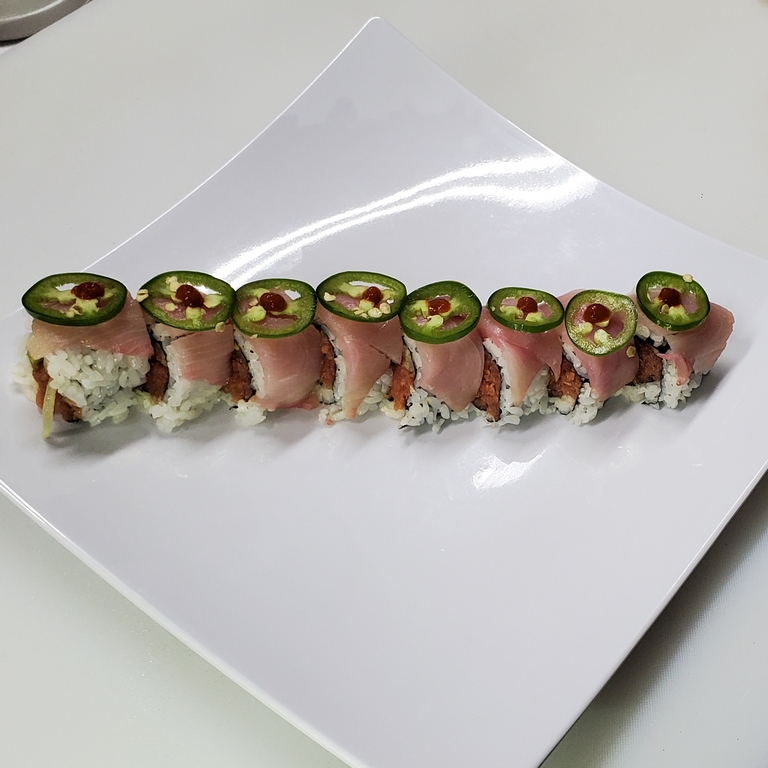Order White Dragon Special Roll food online from Sushi Loco store, Long Beach on bringmethat.com