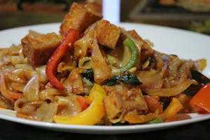 Order N4. Pad Kee Mao food online from Chang Thai & Pho store, North Bend on bringmethat.com