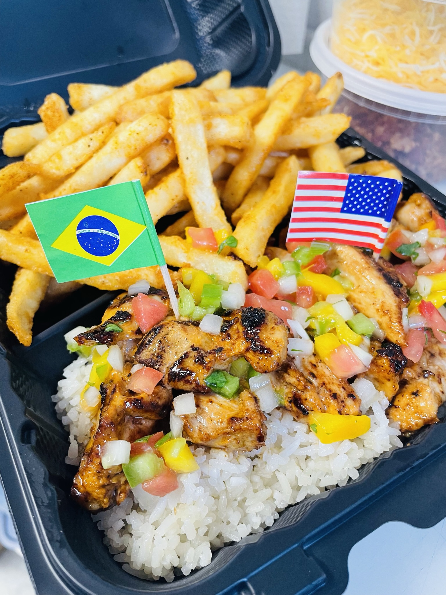 Order Mamma's Spice Chicken  food online from On Brazilian Time store, Baltimore on bringmethat.com