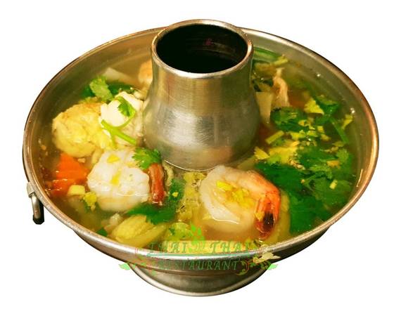 Order Wonton Soup food online from Thai Thai store, Santee on bringmethat.com