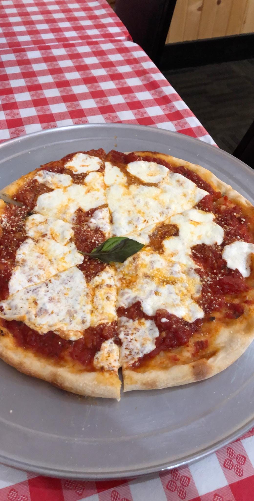 Order Margherita Pizza - Medium 14'' food online from Penn Pizza store, Bloomsburg on bringmethat.com