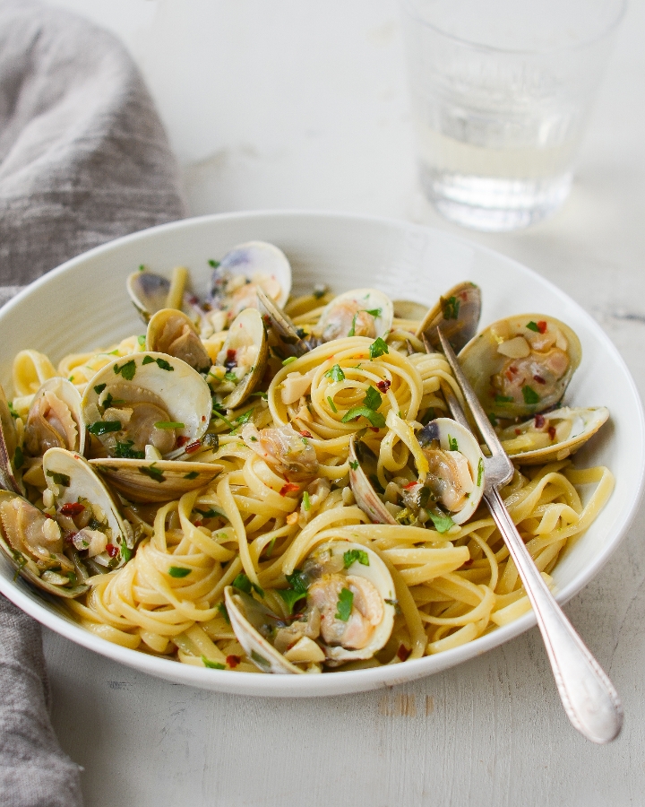 Order Mussels & Clams Linguini food online from Salvatore Italian Grill store, Warren on bringmethat.com