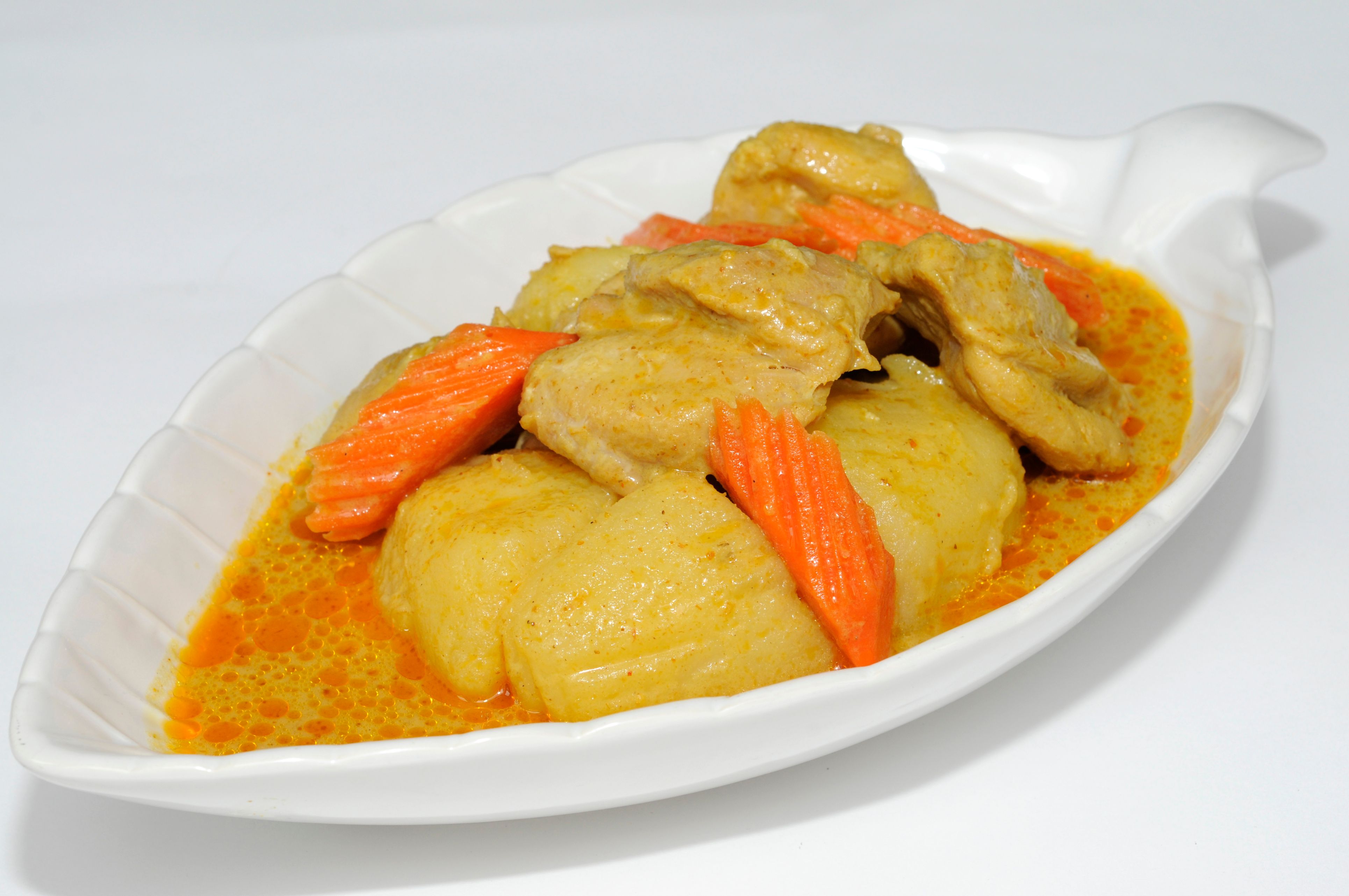 Order 47. Yellow Curry food online from Thai Chef 2 store, San Francisco on bringmethat.com