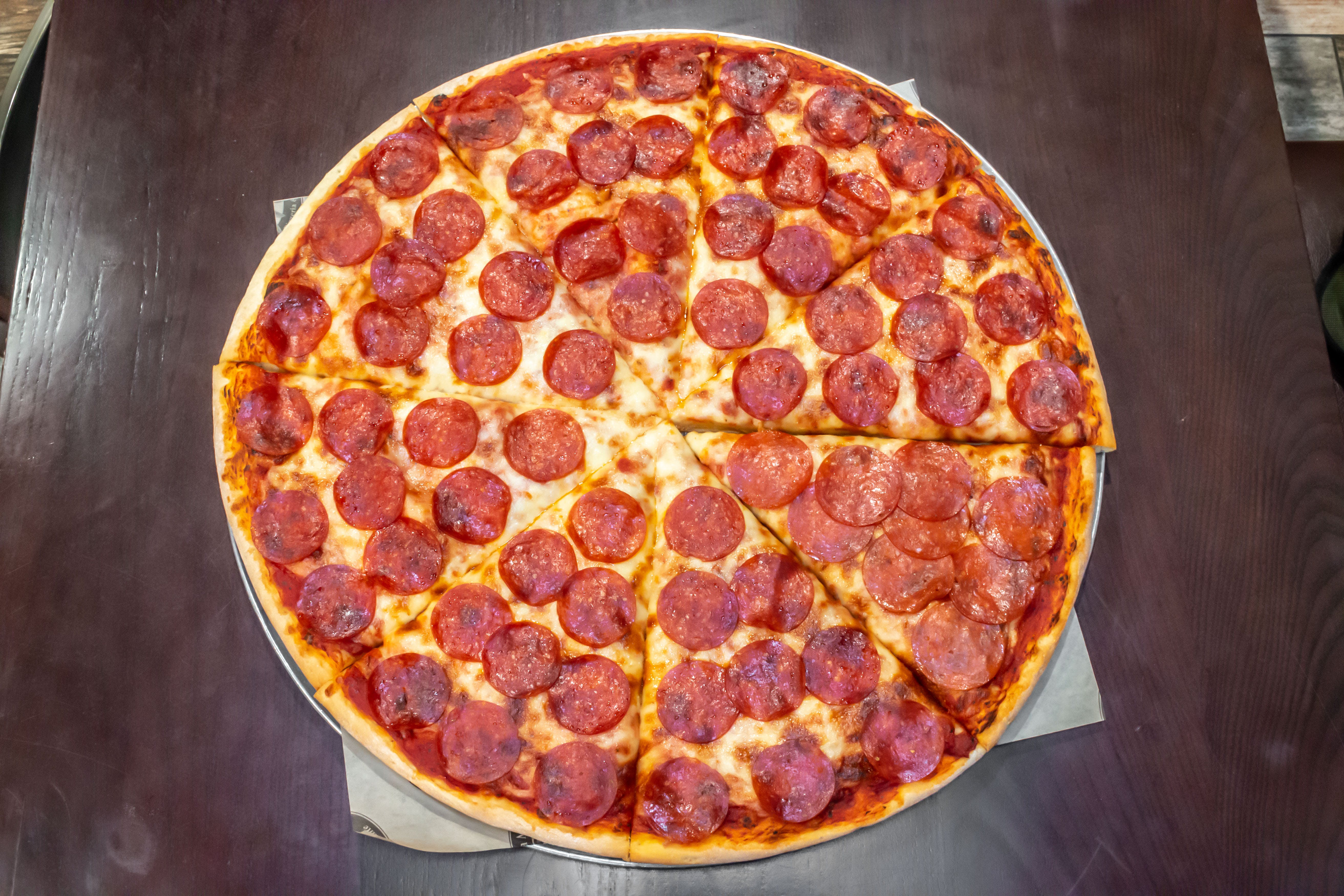 Order Pepperoni Pizza Slice - Slice food online from Mamma Maria's Pizzeria and Ristorantes store, Bensenville on bringmethat.com