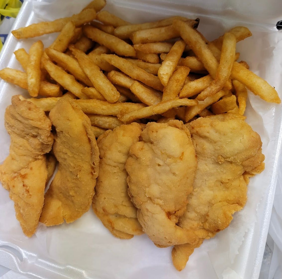 Order Chicken Fingers - 6 Pieces food online from Gabys Station Pizza store, Philadelphia on bringmethat.com