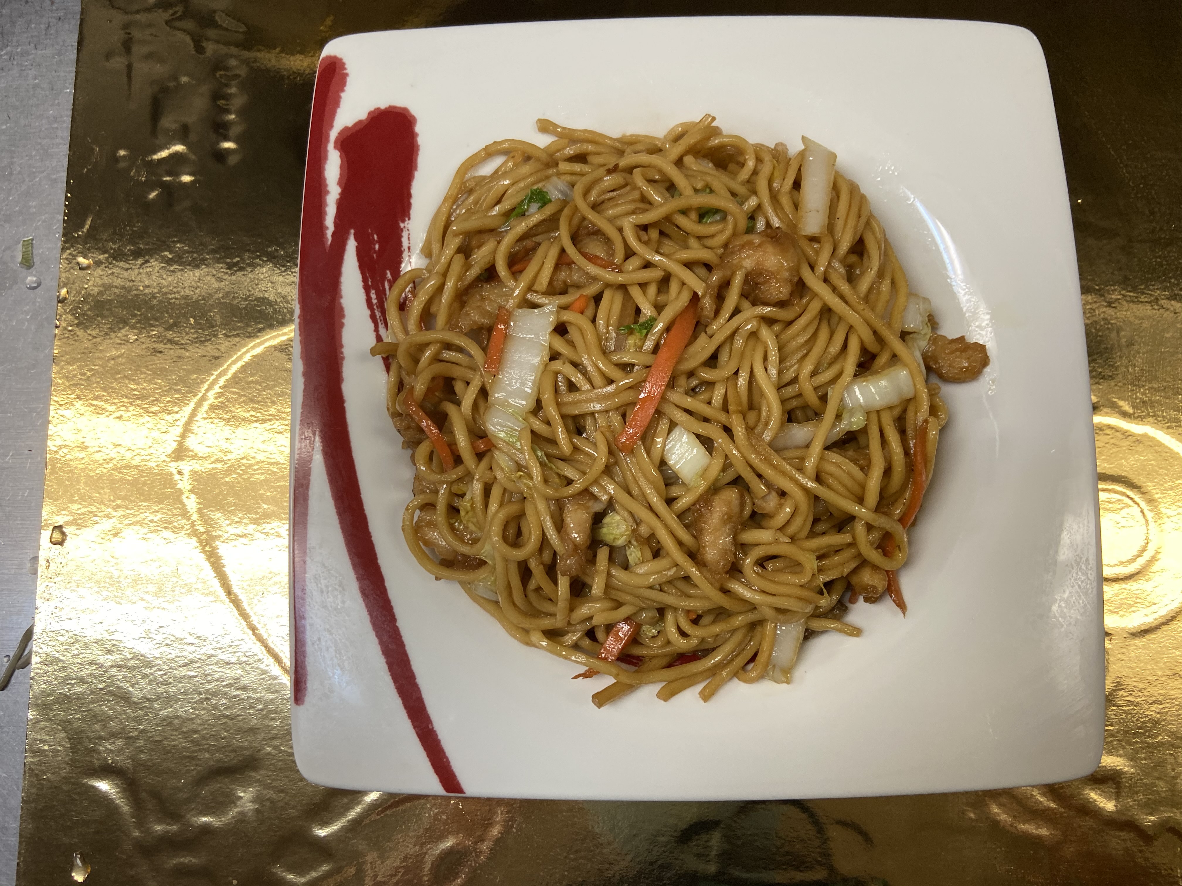 Order 58. Chicken Lo Mein food online from Golden house store, Astoria on bringmethat.com