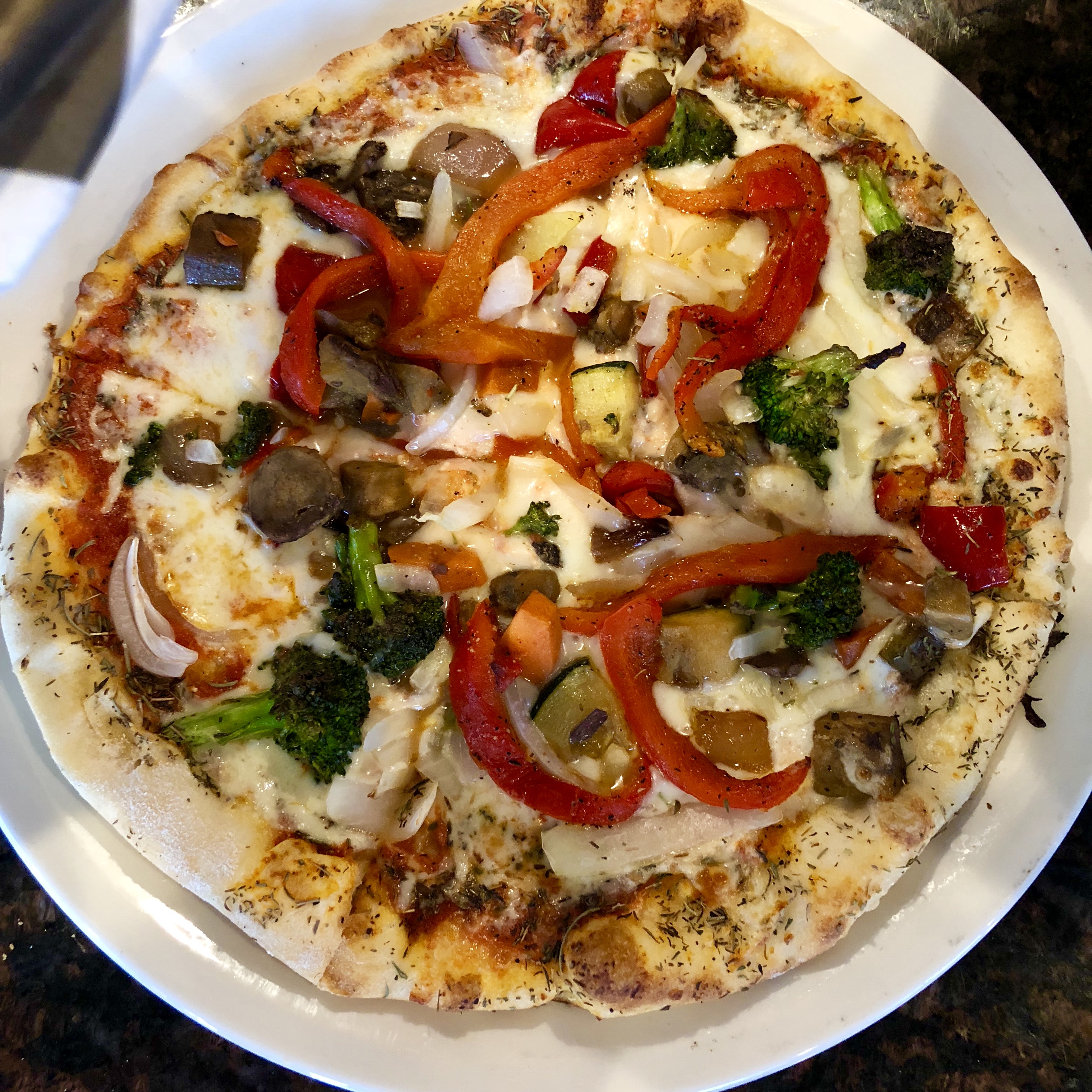 Order Veggie Pie food online from Hiway Pizza Pub store, State College on bringmethat.com