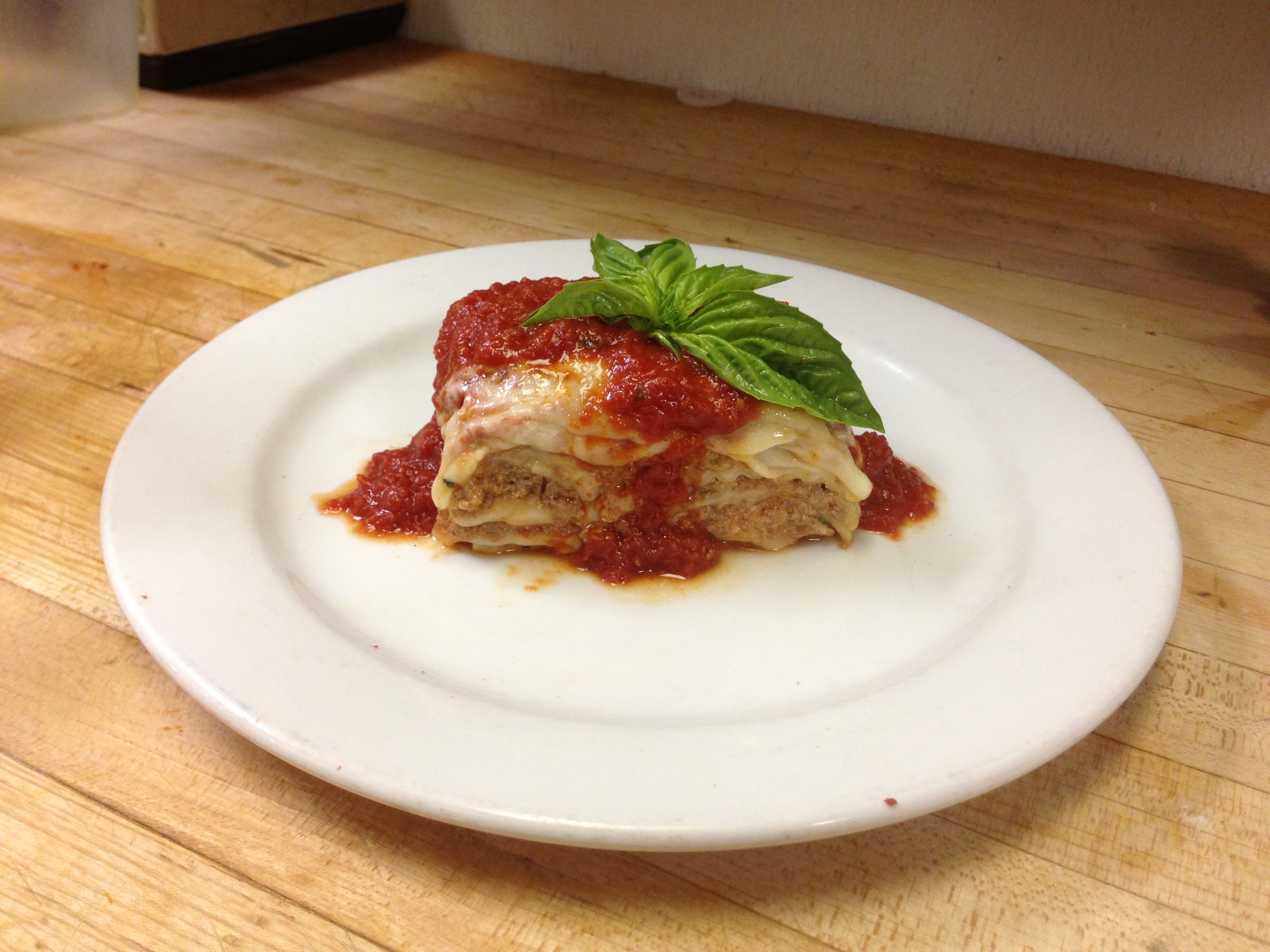 Order Meat Lasagna food online from Cuzino Pizza & Pasta store, Wilmington on bringmethat.com