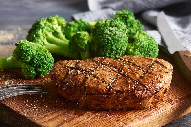 Order Center-Cut 6 oz. Sirloin food online from Logan Roadhouse 480 store, Norman on bringmethat.com