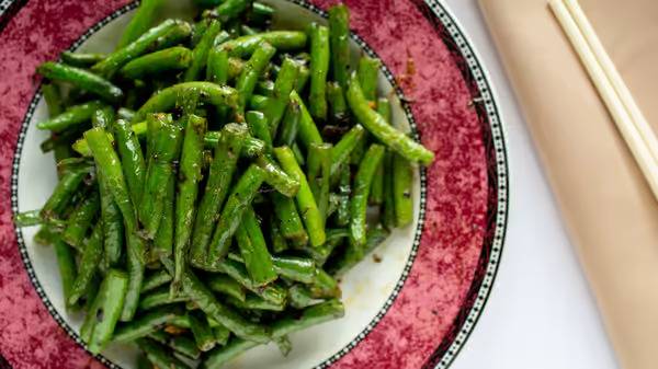 Order Wok-fried String Beans (干烧四季豆) food online from Hong Hua store, Farmington on bringmethat.com