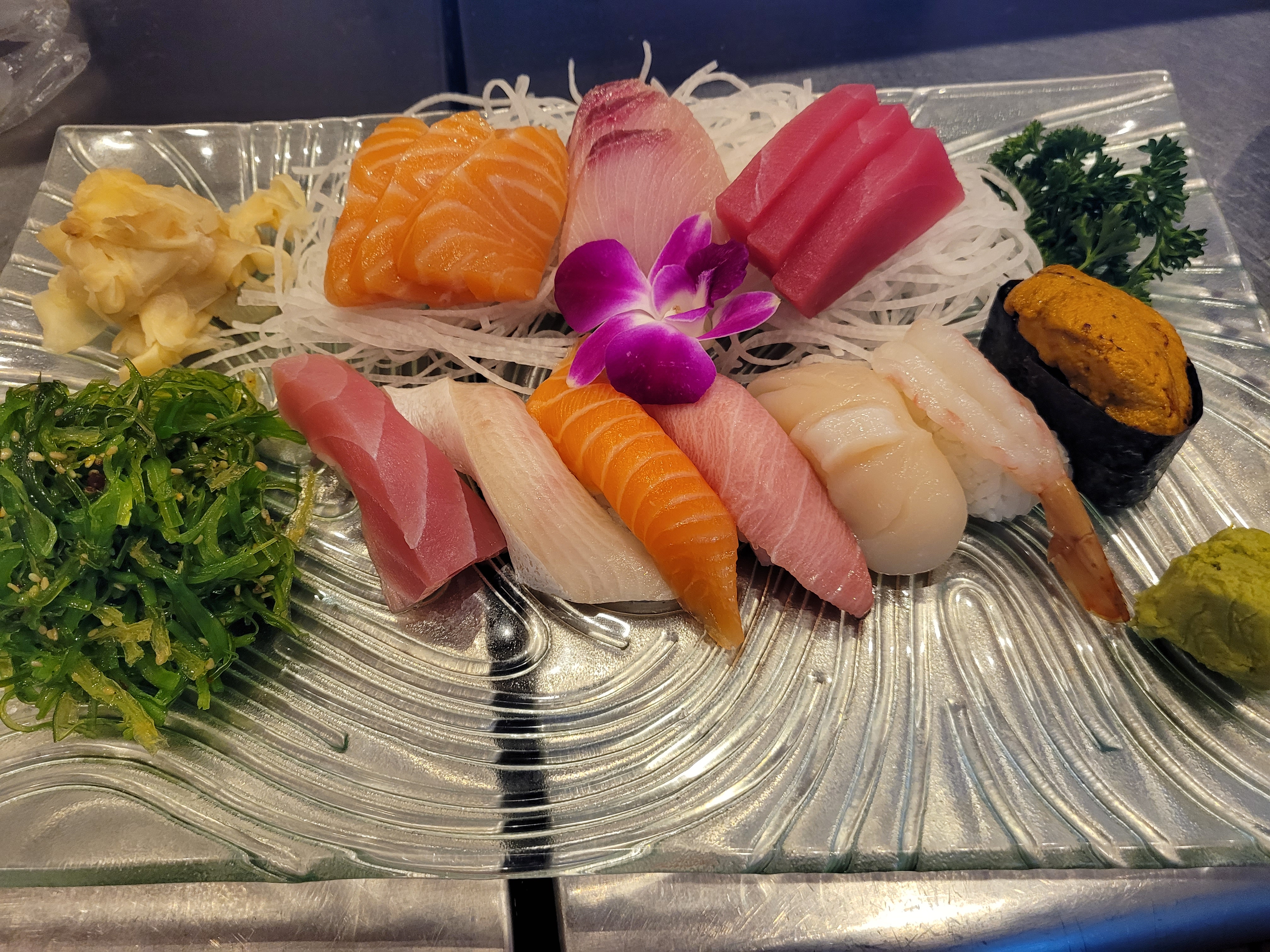 Order Seto Sashimi and Sushi Special Seto food online from Seto Restaurant store, Sunnyvale on bringmethat.com