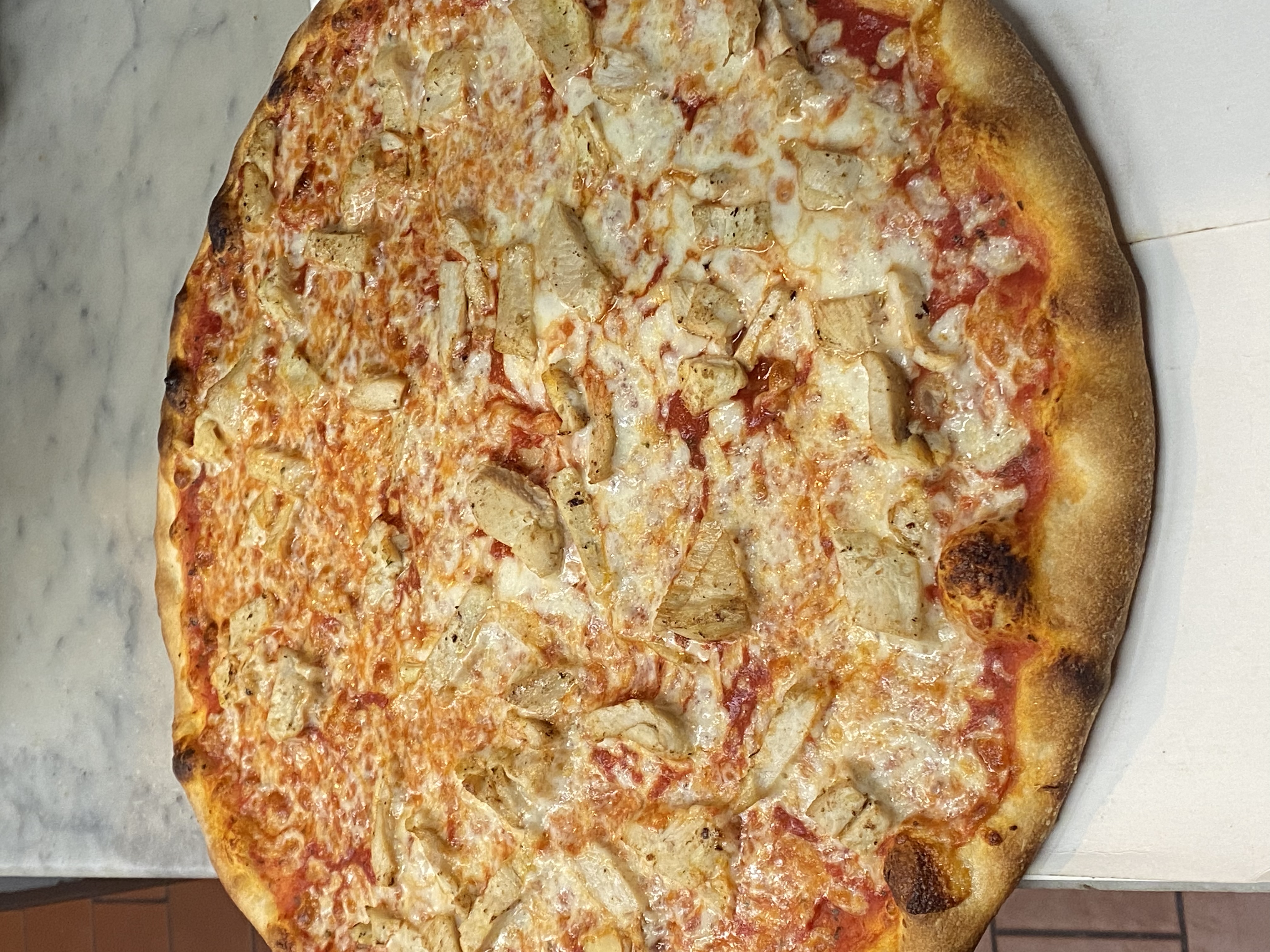 Order Grilled Chicken Pizza food online from Vinny's Pizzeria store, Corona on bringmethat.com