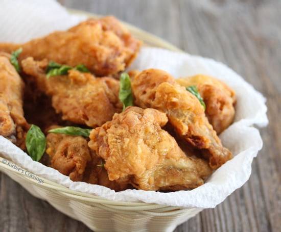 Order Fried Chicken Wings (8 pcs) (炸鸡翅) food online from Dumpling Baby China Bistro store, San Francisco on bringmethat.com