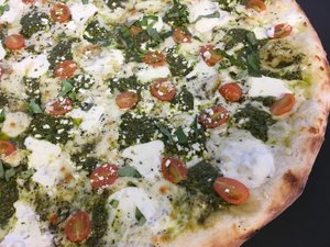 Order Fresh Mozzarella and Pesto Pizza (Green) food online from Yaghi Pizzeria store, San Antonio on bringmethat.com