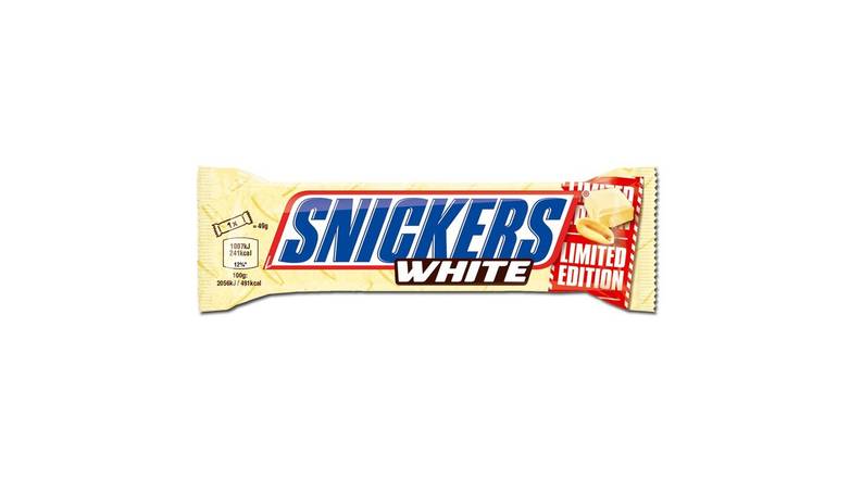 Order Snickers White Chocolate King Size food online from Trumbull Mobil store, Trumbull on bringmethat.com