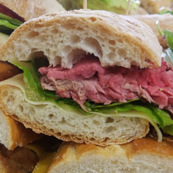 Order SW1. Roast Beef Sandwich food online from Iron tomato store, White Plains on bringmethat.com