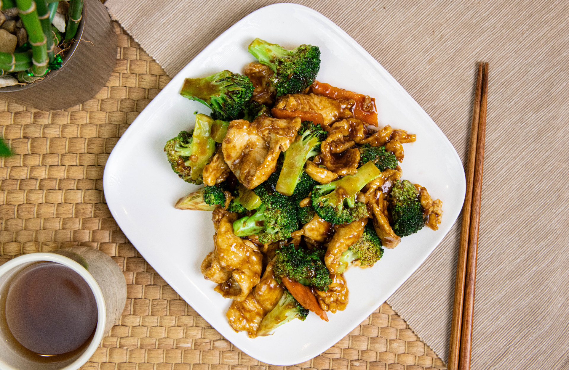 Order Chicken with Broccoli food online from Old Shanghai Soup Dumpling store, Palisades Park on bringmethat.com