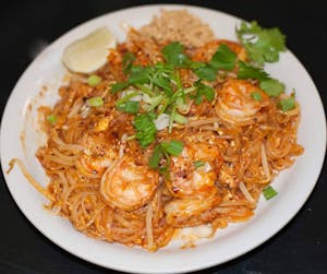 Order N1. Pad Thai food online from Spice store, Savage on bringmethat.com