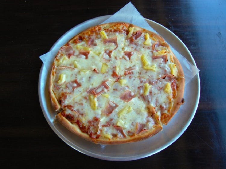Order Hawaiian Pizza - Medium 12'' food online from Claymont Steak Shop store, Claymont on bringmethat.com