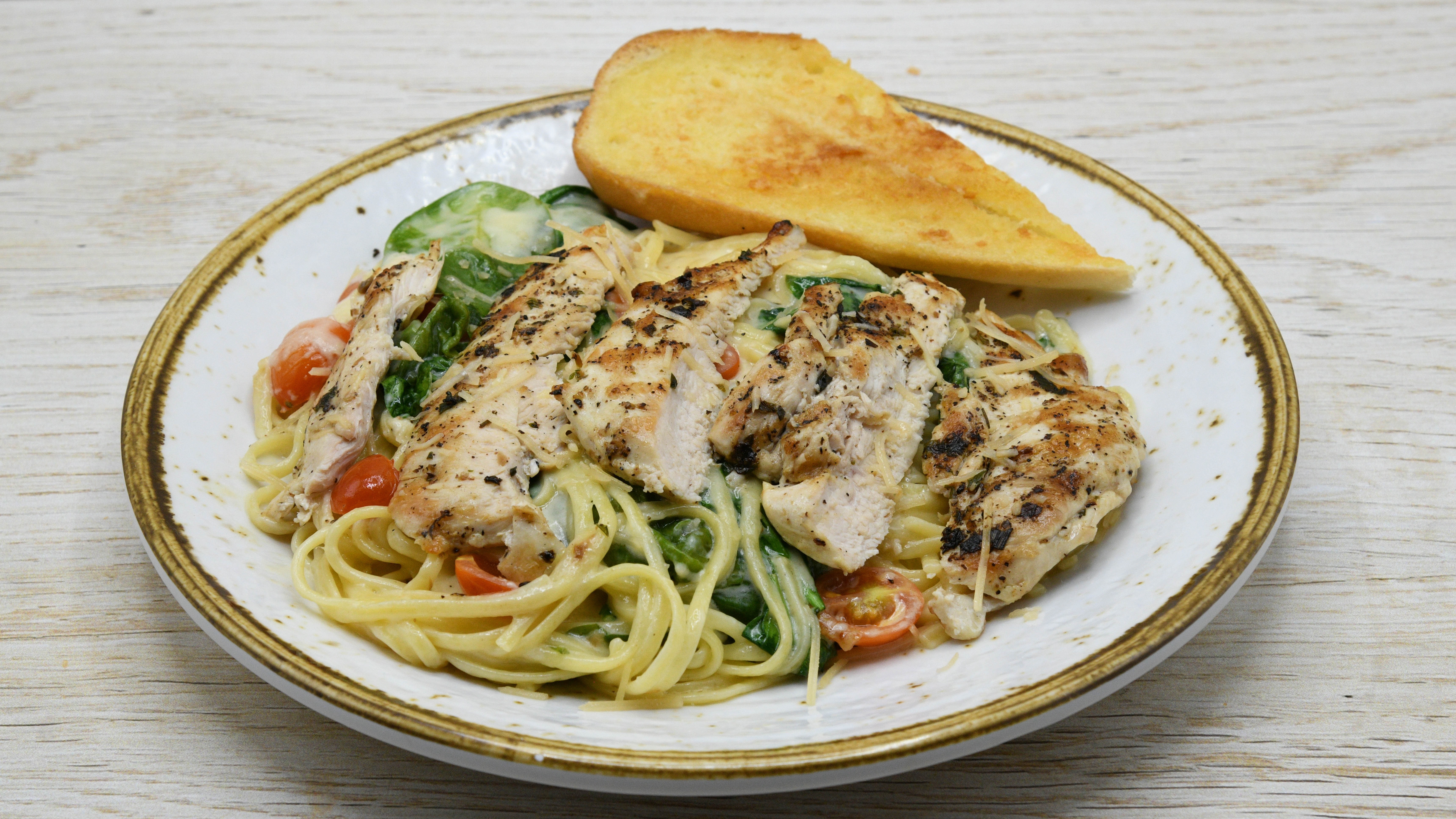 Order Ping Pong Chicken Pasta food online from Bubba Gump Shrimp Co. Restaurant & Market store, Anaheim on bringmethat.com