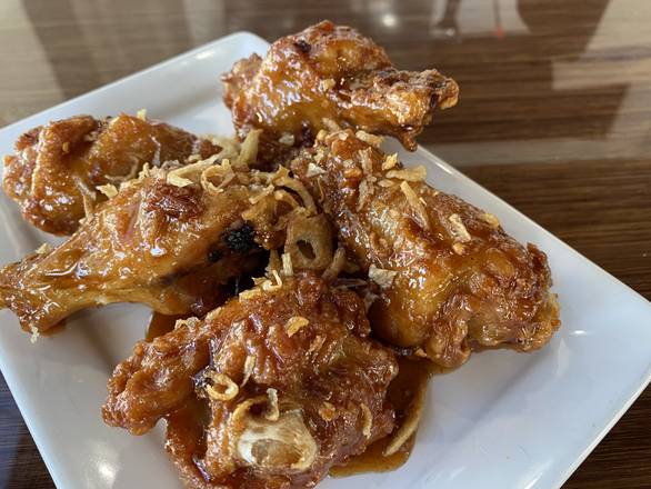Order 13. Khao Yai Crispy Wings food online from Khao Yai Thai Kitchen store, Beaverton on bringmethat.com